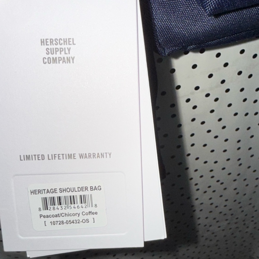 Herschel Supply Company Heritage Shoulder Bag - Picture 7 of 9